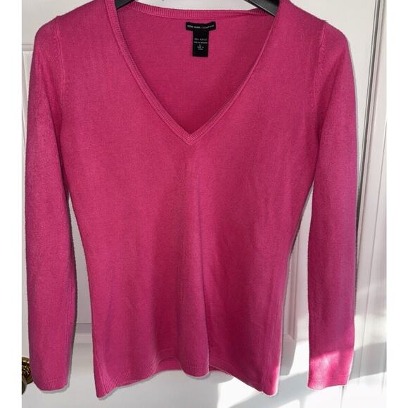 NYC Sweaters - New York & Company Sweater Woman's Large Pink V Neck